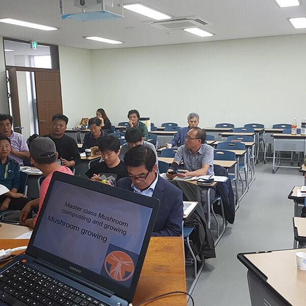 mushroom-office-courses-for-your-clients-3